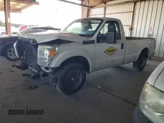 2014 Ford F-250 XL z VIN 1FTBF2A64EEA25998, wystawiony jako Copart lot #86122255 z przebiegiem 252 339 mil mil oraz Szkoda całkowita • Salvage title. Historia ofert i sprzedaży dostępna na DreamBid. Obrazek 1.