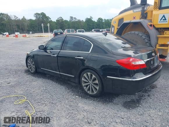 2013 Hyundai Genesis R-Spec z VIN KMHGC4DH2DU219078, wystawiony jako IAAI lot #42680770 z przebiegiem 118 902 mil mil oraz . Historia ofert i sprzedaży dostępna na DreamBid. Obrazek 3.