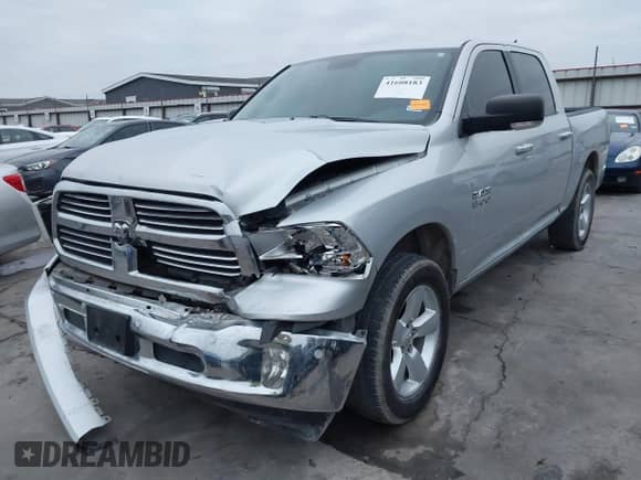 2016 Ram 1500 Big Horn z VIN 1C6RR6LG2GS394342, wystawiony jako IAAI lot #41608183 z przebiegiem 135 429 mil mil oraz . Historia ofert i sprzedaży dostępna na DreamBid. Obrazek 2.