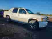 2013 Chevrolet Avalanche LTZ z VIN 3GNTKGE73DG293939, wystawiony jako Copart lot #85578325 z przebiegiem 322 858 mil mil oraz Czysty tytuł • Clean title. Historia ofert i sprzedaży dostępna na DreamBid. Obrazek 4.
