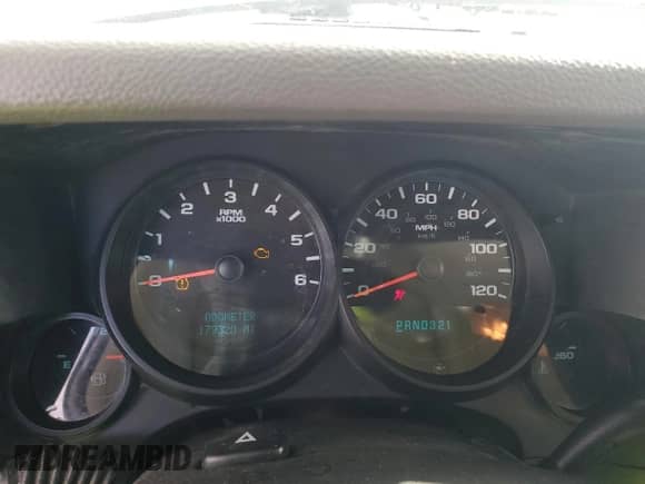 2008 GMC Sierra 1500 Work Truck with VIN 1GTEC19XX8Z308349, listed as a Copart auction lot 81978114 with 179,320 mi miles and Salvage title. Bid and sale history available at DreamBid. Image 9.