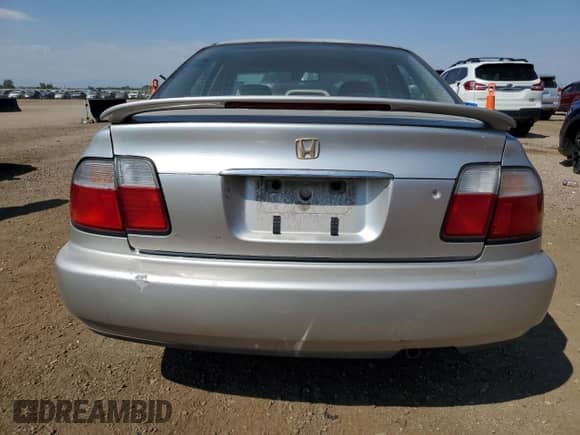 1997 Honda Accord Special Edition with VIN 1HGCD5602VA129625, listed as a Copart auction lot 70896245 with 211,318 mi miles and Salvage title. Bid and sale history available at DreamBid. Image 6.