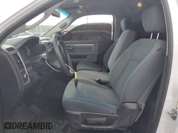 2019 Ram 1500 Express с VIN 3C6JR6ATXKG510691, выставлен на аукционе Copart как лот 45386285 с пробегом 82 989 миль миль и Списание • Salvage title. История ставок и продаж доступна на DreamBid. Изображение 7.