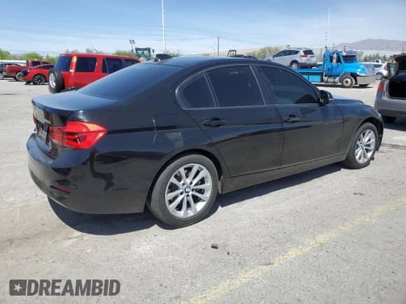 2018 BMW 3 Series 320i z VIN WBA8A9C54JAH14169, wystawiony jako Copart lot #54621785 z przebiegiem 84 538 mil mil oraz Szkoda całkowita • Salvage title. Historia ofert i sprzedaży dostępna na DreamBid. Obrazek 3.