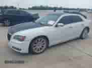 2013 Chrysler 300 C с VIN 2C3CCAET9DH743257, выставлен на аукционе IAAI как лот 42612614 с пробегом 102 676 миль миль и . История ставок и продаж доступна на DreamBid. Изображение 2.