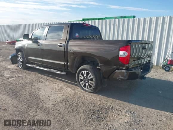 2020 Toyota Tundra Platinum с VIN 5TFGY5F16LX268034, выставлен на аукционе IAAI как лот 41204808 с пробегом 80 218 миль миль и . История ставок и продаж доступна на DreamBid. Изображение 3.