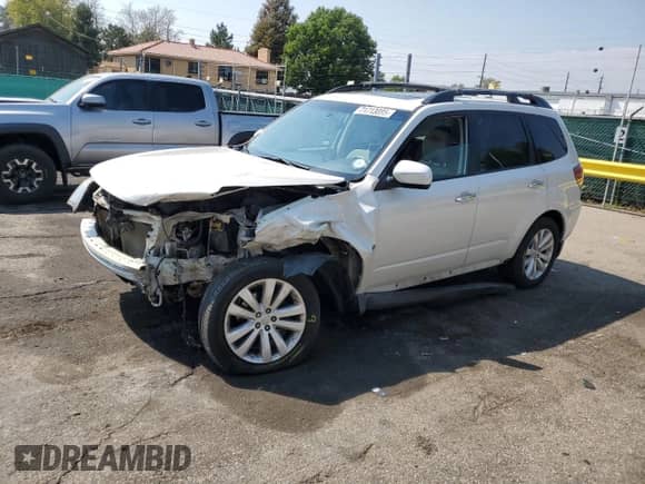 2012 Subaru Forester X Premium z VIN JF2SHADC3CG434227, wystawiony jako Copart lot #71713885 z przebiegiem 144 490 mil mil oraz Szkoda całkowita • Salvage title. Historia ofert i sprzedaży dostępna na DreamBid. Obrazek 1.