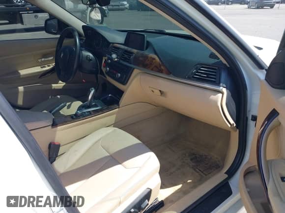 2012 BMW 3 Series 335i с VIN WBA3A9G54CNN67686, выставлен на аукционе IAAI как лот 42106853 с пробегом 141 368 миль миль и . История ставок и продаж доступна на DreamBid. Изображение 5.