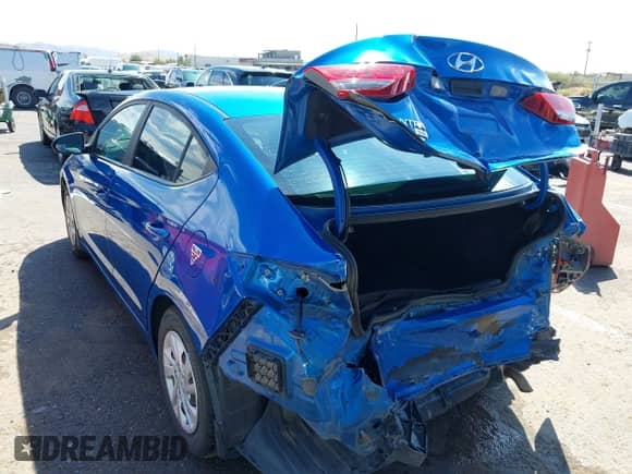 2018 Hyundai Elantra SE z VIN 5NPD74LF2JH343496, wystawiony jako IAAI lot #43250167 z przebiegiem 77 309 mil mil oraz . Historia ofert i sprzedaży dostępna na DreamBid. Obrazek 6.