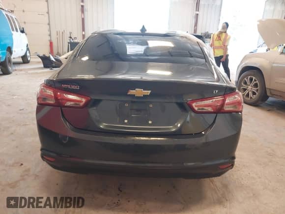2019 Chevrolet Malibu LT с VIN 1G1ZD5ST7KF175113, выставлен на аукционе IAAI как лот 43059100 с пробегом 133 513 миль миль и . История ставок и продаж доступна на DreamBid. Изображение 16.