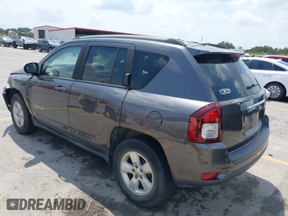 2016 Jeep Compass Latitude with VIN 1C4NJCEA4GD550410, listed as a IAAI auction lot 42442054 with 148,385 mi miles and . Bid and sale history available at DreamBid. Image 3.