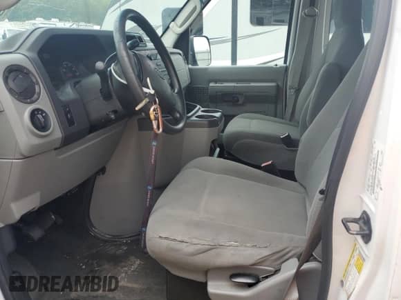 2012 Ford Econoline Cargo Recreational with VIN 1FTNE2EW4CDA40742, listed as a Copart auction lot 60836115 with 188,176 mi miles and Clean title. Bid and sale history available at DreamBid. Image 7.