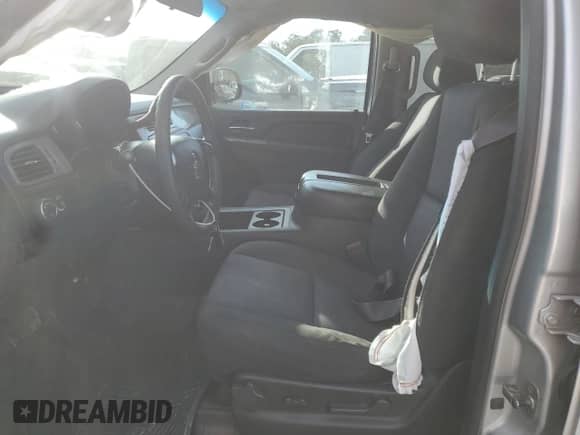 2011 Chevrolet Tahoe Commercial z VIN 1GNLC2E02BR306292, wystawiony jako Copart lot #44136095 z przebiegiem 172 104 mil mil oraz Szkoda całkowita • Salvage title. Historia ofert i sprzedaży dostępna na DreamBid. Obrazek 7.