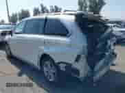 2021 Toyota Sienna Limited z VIN 5TDZSKFC1MS025314, wystawiony jako IAAI lot #42107397 z przebiegiem 108 514 mil mil oraz . Historia ofert i sprzedaży dostępna na DreamBid. Obrazek 3.