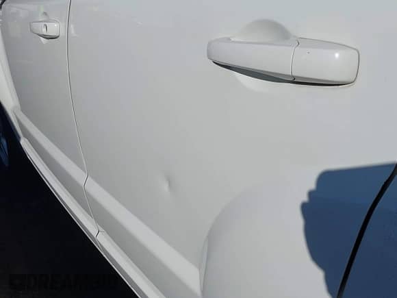 2009 Dodge Caliber SXT with VIN 1B3HB48C29D181709, listed as a IAAI auction lot 41425090 with 147,557 mi miles and . Bid and sale history available at DreamBid. Image 17.
