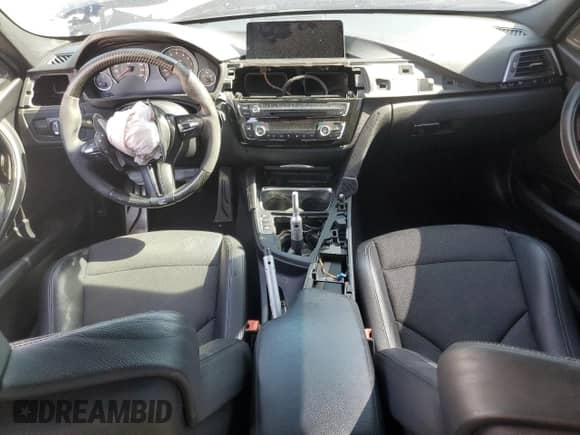 2016 BMW M3 с VIN WBS8M9C57G5D31217, выставлен на аукционе Copart как лот 56387555 с пробегом Не указан миль и Списание • Salvage title. История ставок и продаж доступна на DreamBid. Изображение 8.