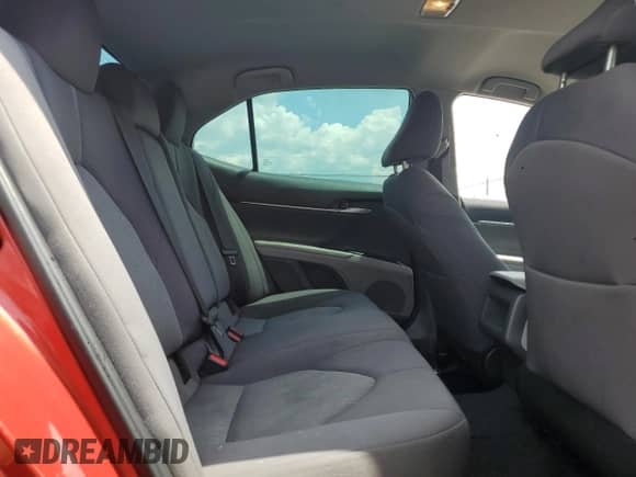 2023 Toyota Camry LE z VIN 4T1C11AK9PU172798, wystawiony jako Copart lot #64280385 z przebiegiem 69 738 mil mil oraz Nie do naprawy • Non repairable. Historia ofert i sprzedaży dostępna na DreamBid. Obrazek 10.