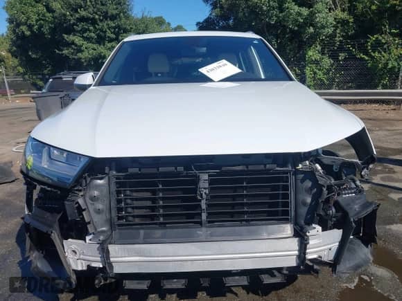 2017 Audi Q7 Premium Plus with VIN WA1LAAF77HD013024, listed as a IAAI auction lot 43033840 with 99,178 mi miles and . Bid and sale history available at DreamBid. Image 13.