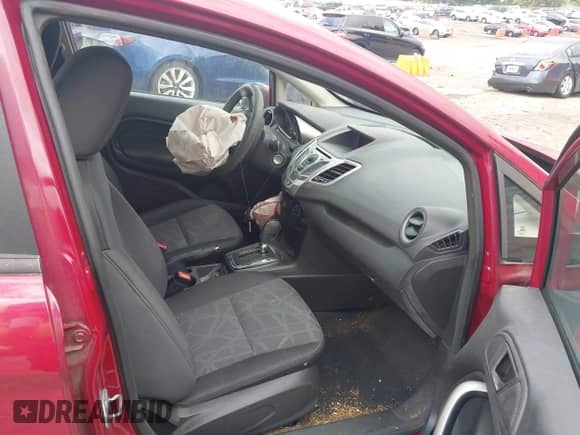 2011 Ford Fiesta SE с VIN 3FADP4EJXBM122473, выставлен на аукционе IAAI как лот 43333879 с пробегом 167 239 миль миль и . История ставок и продаж доступна на DreamBid. Изображение 5.