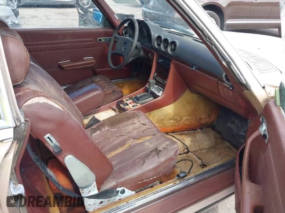 1983 Mercedes-Benz 380 SL with VIN WDBBA45A1DB020815, listed as a IAAI auction lot 42548157 with 104,615 mi miles and . Bid and sale history available at DreamBid. Image 5.