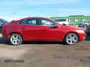 2015 Volvo S60 T5 Premier с VIN YV1612TB3F1309765, выставлен на аукционе IAAI как лот 42108221 с пробегом 103 874 миль миль и . История ставок и продаж доступна на DreamBid. Изображение 13.