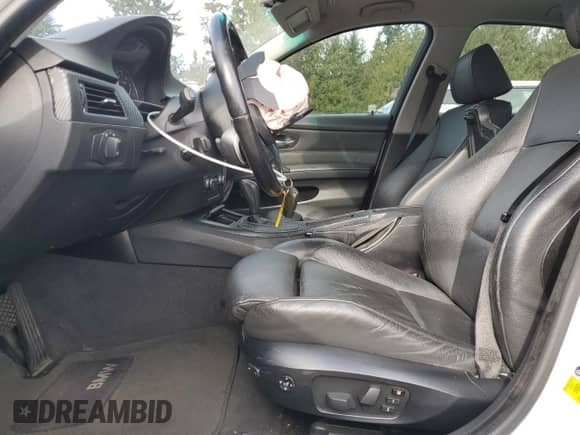 2007 BMW 3 Series 335i z VIN WBAVB73567PA89882, wystawiony jako Copart lot #86716405 z przebiegiem 210 385 mil mil oraz Szkoda całkowita • Salvage title. Historia ofert i sprzedaży dostępna na DreamBid. Obrazek 7.