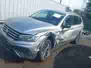 2024 Volkswagen Tiguan SE с VIN 3VVMB7AX7RM062748, выставлен на аукционе IAAI как лот 42650974 с пробегом 7 447 миль миль и . История ставок и продаж доступна на DreamBid. Изображение 2.