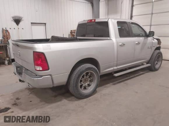 2016 Ram 1500 Big Horn with VIN 1C6RR6GT5GS147520, listed as a IAAI auction lot 41500276 with 92,591 mi miles and . Bid and sale history available at DreamBid. Image 4.