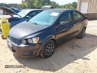 2014 Chevrolet Sonic LS с VIN 1G1JA5SH3E4162490, выставлен на аукционе IAAI как лот 43298832 с пробегом 169 208 миль миль и . История ставок и продаж доступна на DreamBid. Изображение 2.