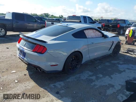 2016 Ford Mustang Shelby GT350 с VIN 1FA6P8JZ5G5521543, выставлен на аукционе IAAI как лот 42355382 с пробегом 28 403 миль миль и . История ставок и продаж доступна на DreamBid. Изображение 4.