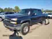 2006 Chevrolet Silverado 2500HD LT2 z VIN 1GCHK23U66F108975, wystawiony jako Copart lot #81259415 z przebiegiem 81 430 mil mil oraz Szkoda całkowita • Salvage title. Historia ofert i sprzedaży dostępna na DreamBid. Obrazek 1.