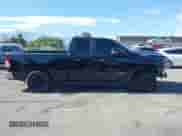 2020 Ram 1500 Big Horn z VIN 1C6RREBT2LN259296, wystawiony jako IAAI lot #42627297 z przebiegiem 90 696 mil mil oraz . Historia ofert i sprzedaży dostępna na DreamBid. Obrazek 14.