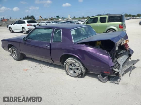 1986 Chevrolet Monte Carlo Sport z VIN 1G1GZ37Z3GR212223, wystawiony jako Copart lot #54531815 z przebiegiem 77 716 mil mil oraz Szkoda całkowita • Salvage title. Historia ofert i sprzedaży dostępna na DreamBid. Obrazek 2.