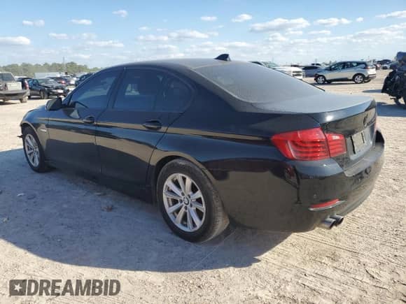 2016 BMW 5 Series 528i с VIN WBA5A5C57GG352059, выставлен на аукционе Copart как лот 71697365 с пробегом Не указан миль и Списание • Salvage title. История ставок и продаж доступна на DreamBid. Изображение 2.