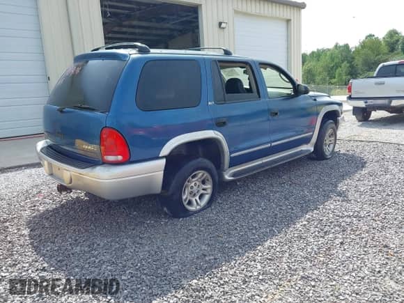 2002 Dodge Durango SLT Plus with VIN 1B4HS58N82F170906, listed as a IAAI auction lot 43073188 with 255,663 mi miles and . Bid and sale history available at DreamBid. Image 4.