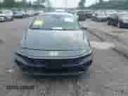 2024 Hyundai Elantra SE z VIN KMHLL4DGXRU817934, wystawiony jako IAAI lot #42659416 z przebiegiem 13 497 mil mil oraz . Historia ofert i sprzedaży dostępna na DreamBid. Obrazek 13.