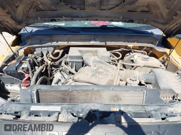 2011 Ford F-250 XL z VIN 1FTBF2A61BEC82600, wystawiony jako IAAI lot #43386101 z przebiegiem 195 000 mil mil oraz . Historia ofert i sprzedaży dostępna na DreamBid. Obrazek 10.