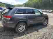 2021 Jeep Grand Cherokee Laredo E z VIN 1C4RJFAG1MC525298, wystawiony jako Copart lot #90879225 z przebiegiem 51 867 mil mil oraz Szkoda całkowita • Salvage title. Historia ofert i sprzedaży dostępna na DreamBid. Obrazek 3.