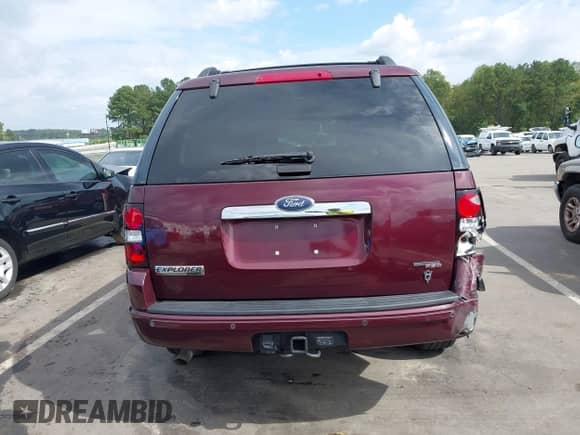 2006 Ford Explorer Limited z VIN 1FMEU75846UA56988, wystawiony jako IAAI lot #43353688 z przebiegiem 70 906 mil mil oraz . Historia ofert i sprzedaży dostępna na DreamBid. Obrazek 16.