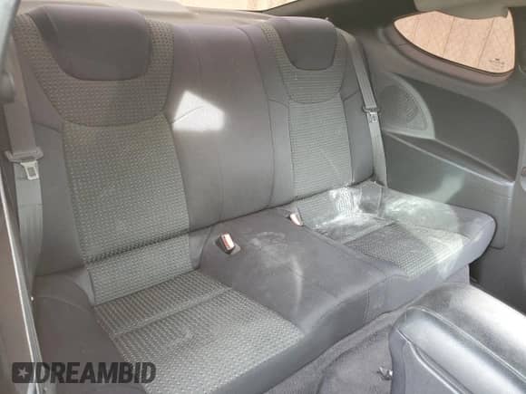 2010 Hyundai Genesis Coupe с VIN KMHHT6KD7AU035413, выставлен на аукционе Copart как лот 84179114 с пробегом 147 969 миль миль и Списание • Salvage title. История ставок и продаж доступна на DreamBid. Изображение 10.