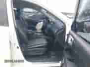 2019 Nissan Pathfinder S z VIN 5N1DR2MN2KC623545, wystawiony jako IAAI lot #43303123 z przebiegiem 122 660 mil mil oraz . Historia ofert i sprzedaży dostępna na DreamBid. Obrazek 5.