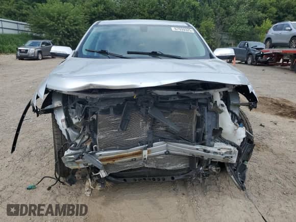 2019 Chevrolet Traverse LT Cloth with VIN 1GNERGKW2KJ319913, listed as a Copart auction lot 67939325 with 98,191 mi miles and Clean title. Bid and sale history available at DreamBid. Image 5.