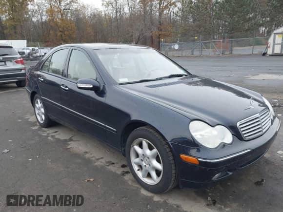 2004 Mercedes-Benz C 240 с VIN WDBRF61J94A550800, выставлен на аукционе IAAI как лот 37915634 с пробегом 115 016 миль миль и . История ставок и продаж доступна на DreamBid. Изображение 1.