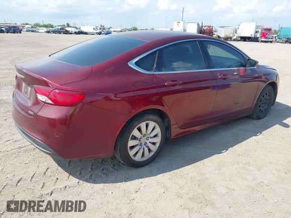 2015 Chrysler 200 LX с VIN 1C3CCCFB3FN705888, выставлен на аукционе IAAI как лот 43124632 с пробегом 91 218 миль миль и . История ставок и продаж доступна на DreamBid. Изображение 4.
