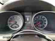 2015 Hyundai Santa Fe z VIN 5XYZTDLB7FG233928, wystawiony jako Copart lot #82685615 z przebiegiem 131 358 mil mil oraz Czysty tytuł • Clean title. Historia ofert i sprzedaży dostępna na DreamBid. Obrazek 9.