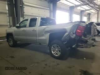2016 Chevrolet Silverado 1500 LT z VIN 1GCVKREC3GZ405055, wystawiony jako Copart lot #71188225 z przebiegiem 117 897 mil mil oraz Szkoda całkowita • Salvage title. Historia ofert i sprzedaży dostępna na DreamBid. Obrazek 2.