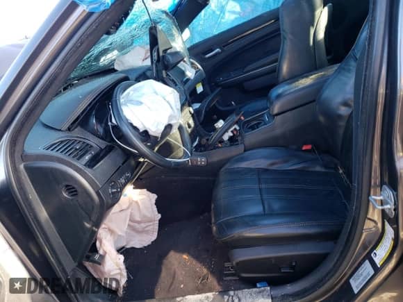 2016 Chrysler 300 S Alloy Edition с VIN 2C3CCABGXGH269797, выставлен на аукционе Copart как лот 88712765 с пробегом Не указан миль и Списание • Salvage title. История ставок и продаж доступна на DreamBid. Изображение 7.