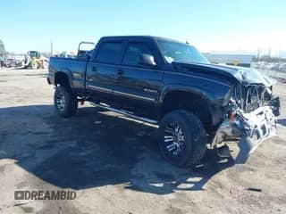 2003 Chevrolet Silverado 2500HD LS с VIN 1GCHK23U33F124708, выставлен на аукционе IAAI как лот 41613408 с пробегом Не указан миль и . История ставок и продаж доступна на DreamBid. Изображение 1.