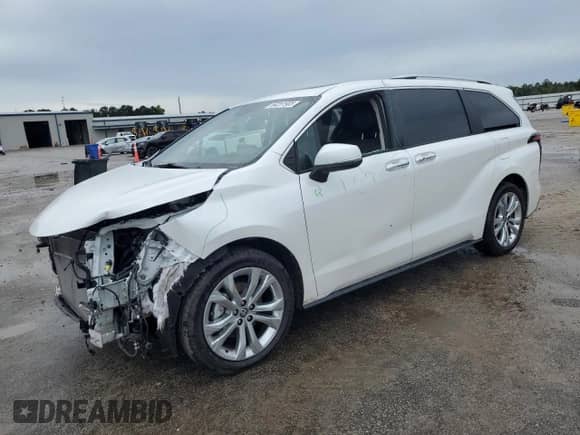 2024 Toyota Sienna Platinum с VIN 5TDERKEC5RS184467, выставлен на аукционе Copart как лот 60251905 с пробегом 23 559 миль миль и Чистый • Clean title. История ставок и продаж доступна на DreamBid. Изображение 1.