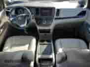 2019 Toyota Sienna XLE Auto Access Seat z VIN 5TDYZ3DC5KS010926, wystawiony jako Copart lot #84423885 z przebiegiem 33 768 mil mil oraz Szkoda całkowita • Salvage title. Historia ofert i sprzedaży dostępna na DreamBid. Obrazek 8.